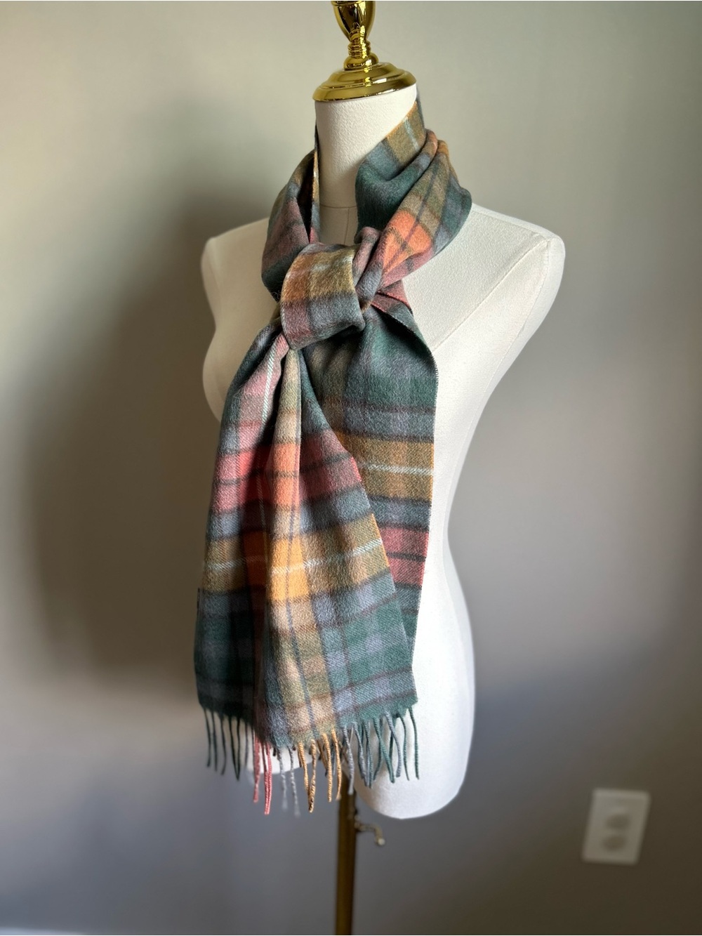 100% lambswool The House of Heritage premium tartan collection Soft Plaid Green